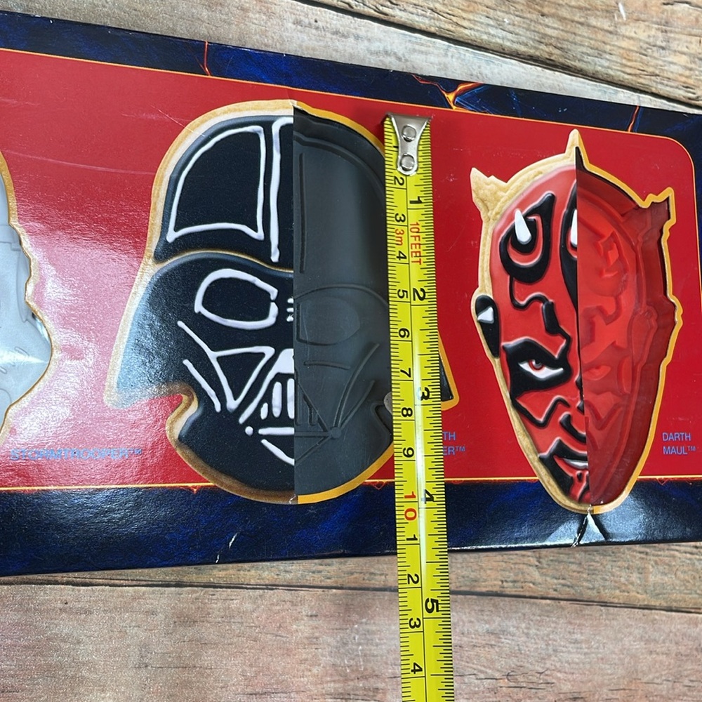 Star Wars cookie cutters - plastic easy release mechanism. - Picture 10 of 10
